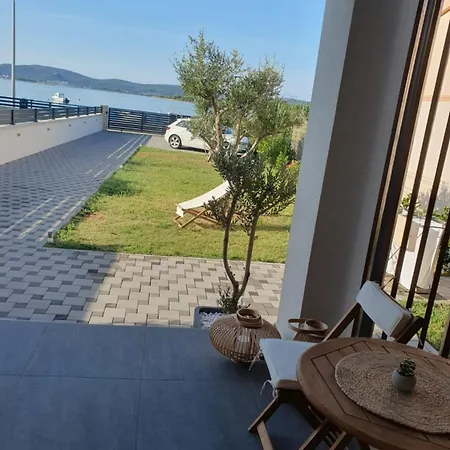 Zlata Apartman *